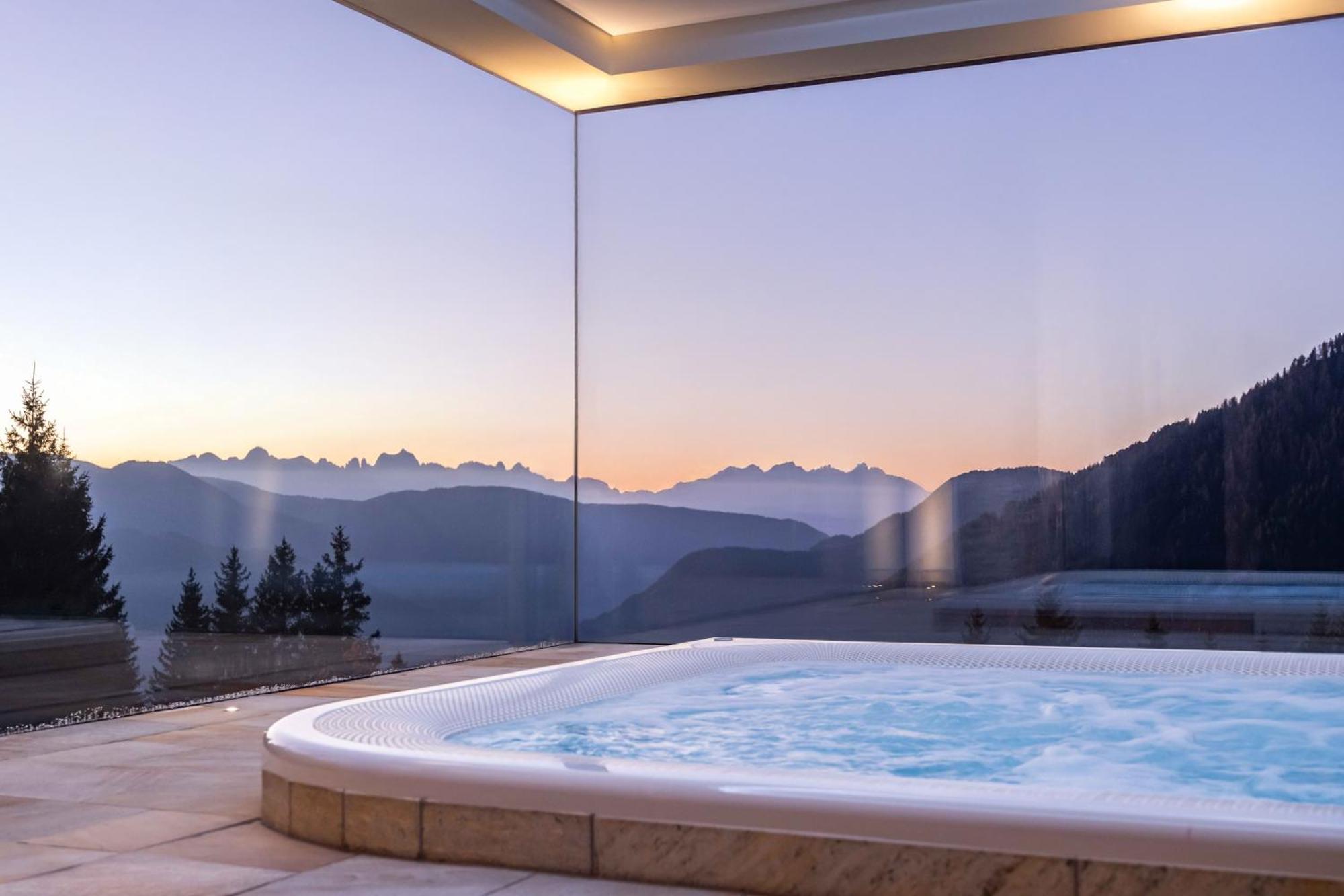 Terra - The Magic Place Relais & Chateaux Sarentino Экстерьер фото